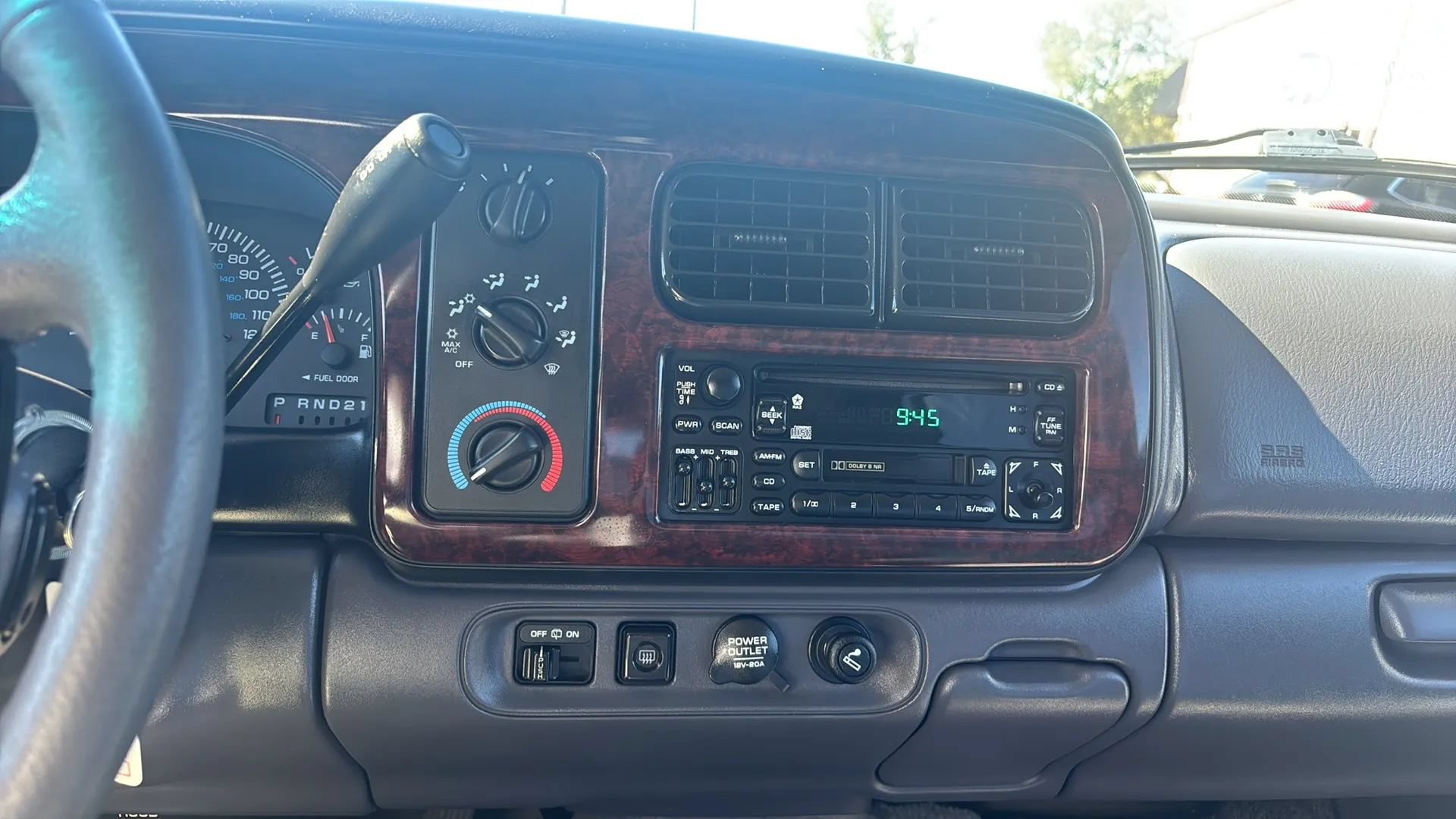 Used 2000 Dodge Durango 4WD image 2