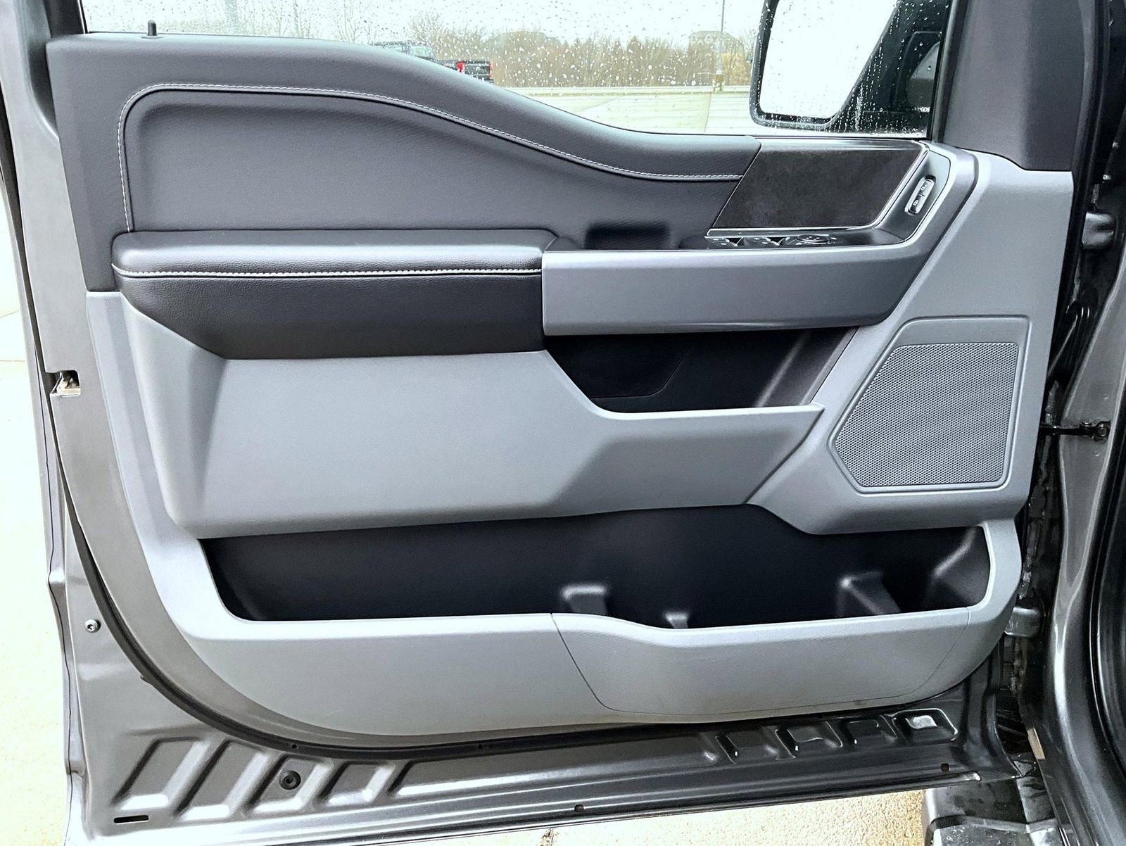 Used 2025 Ford F150 XLT w/ Equipment Group 301A Standard AWD/4WD image 9
