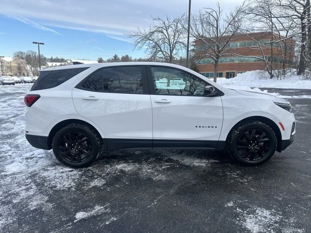 Used 2024 Chevrolet Equinox LS w/ LS Convenience Package image 4