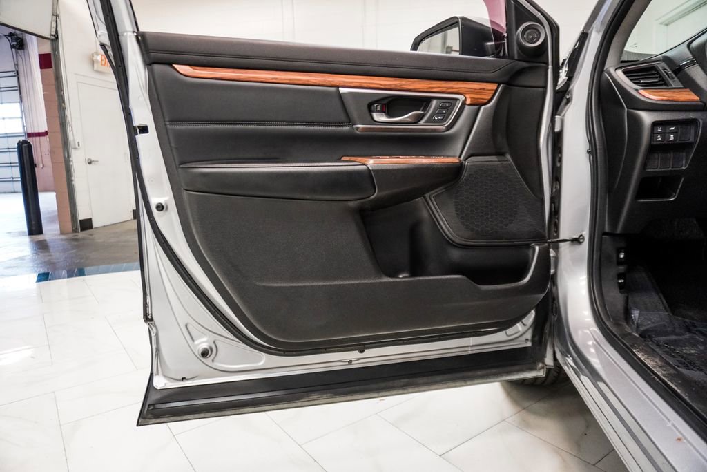 Used 2019 Honda CR-V Touring image 19