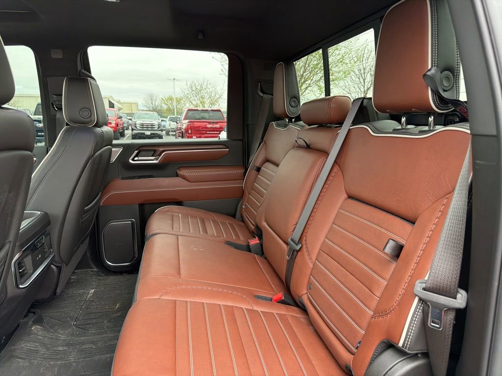 Certified 2025 GMC Sierra 2500 Denali Ultimate w/ Max Trailering Package image 14