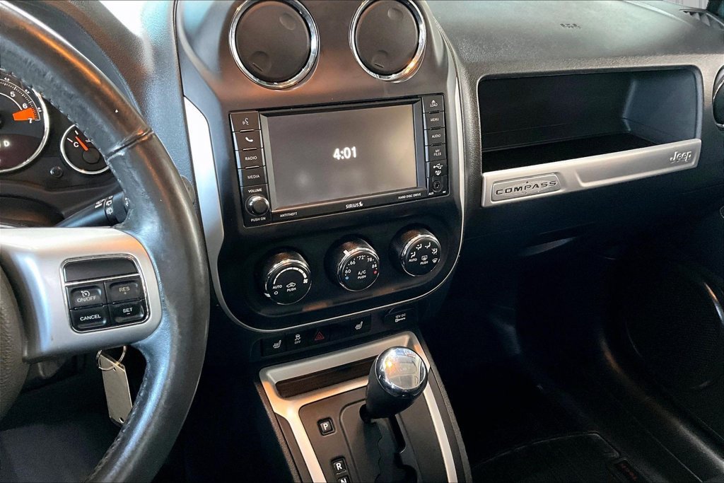 Used 2017 Jeep Compass Latitude AWD/4WD image 9