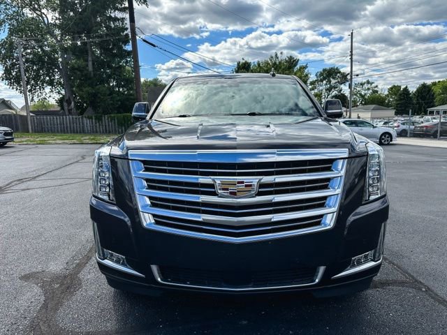 Used 2017 Cadillac Escalade Platinum AWD/4WD image 2