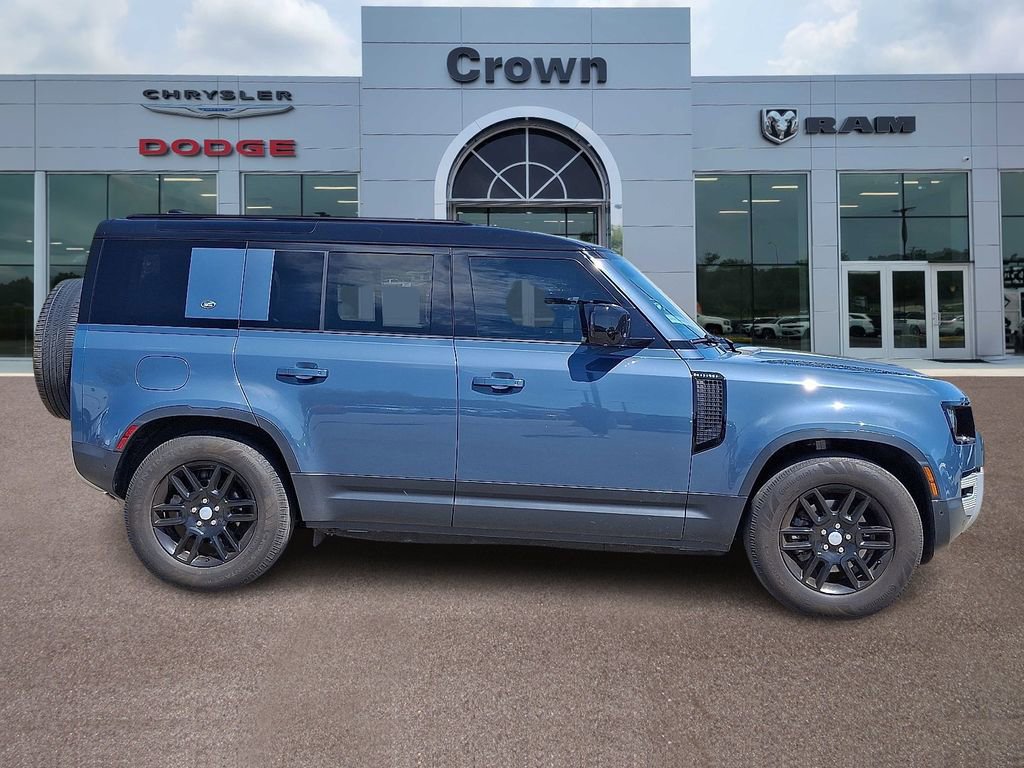Used 2022 Land Rover Defender 110 S AWD/4WD image 7
