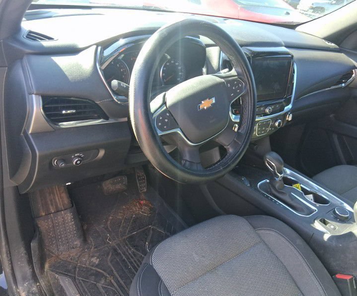 Used 2023 Chevrolet Traverse LT w/ LPO, Floor Liner Package AWD/4WD image 2
