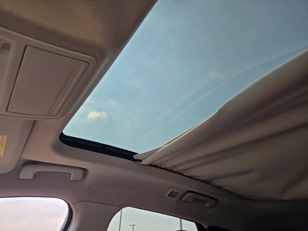 Used 2022 Ford Escape SE w/ SE Sport Appearance Package FWD image 22