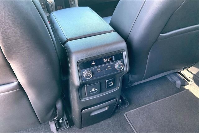Used 2017 GMC Acadia SLT FWD image 25