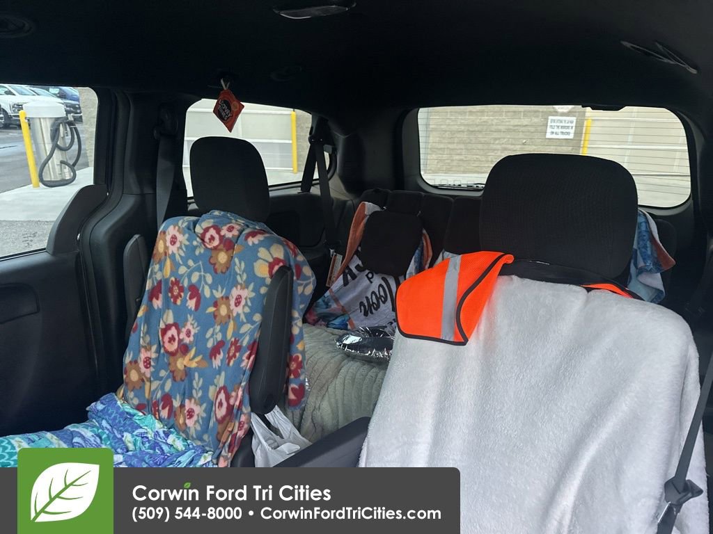 Used 2016 Dodge Grand Caravan SE image 14