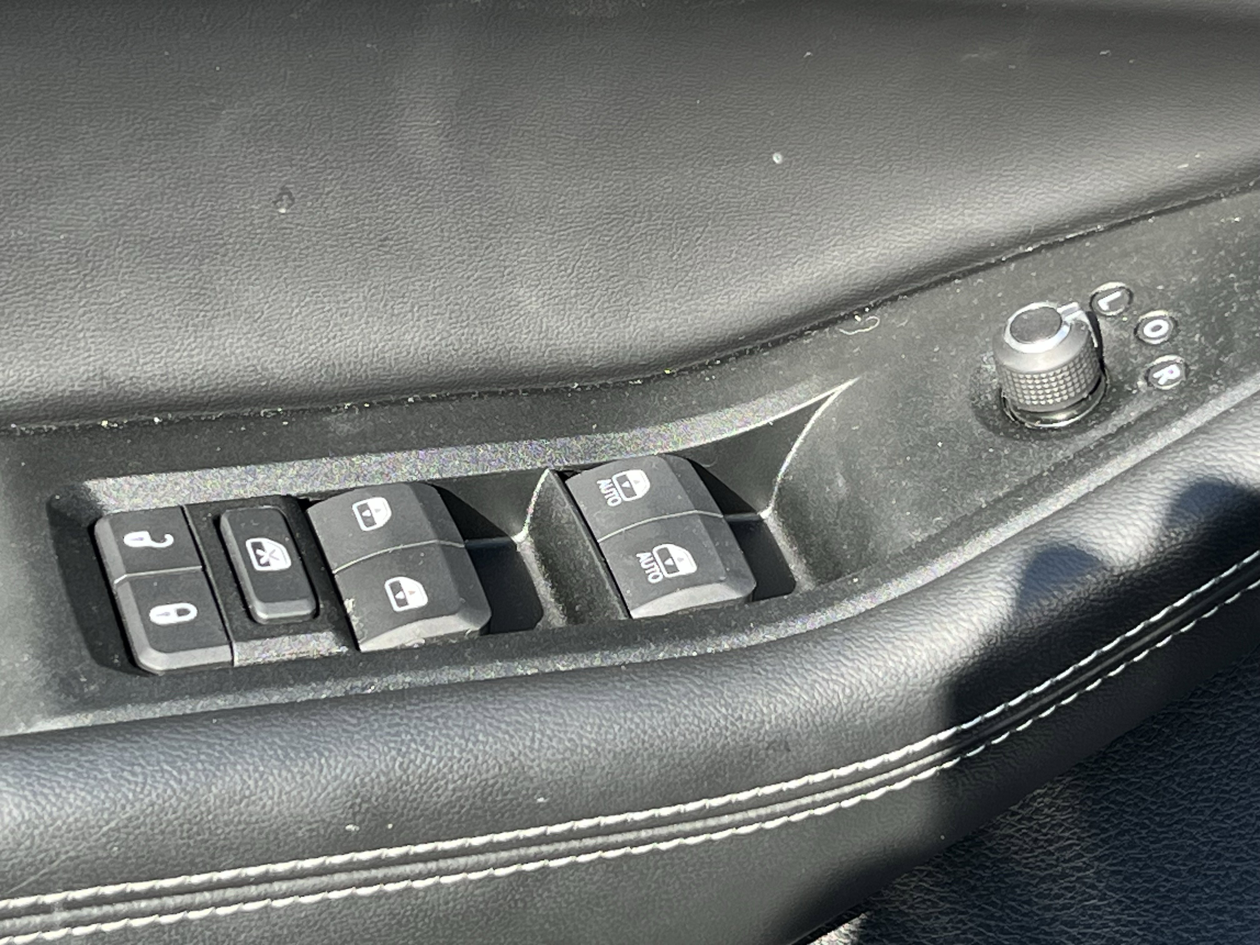 Used 2025 Jeep Grand Cherokee Limited image 14