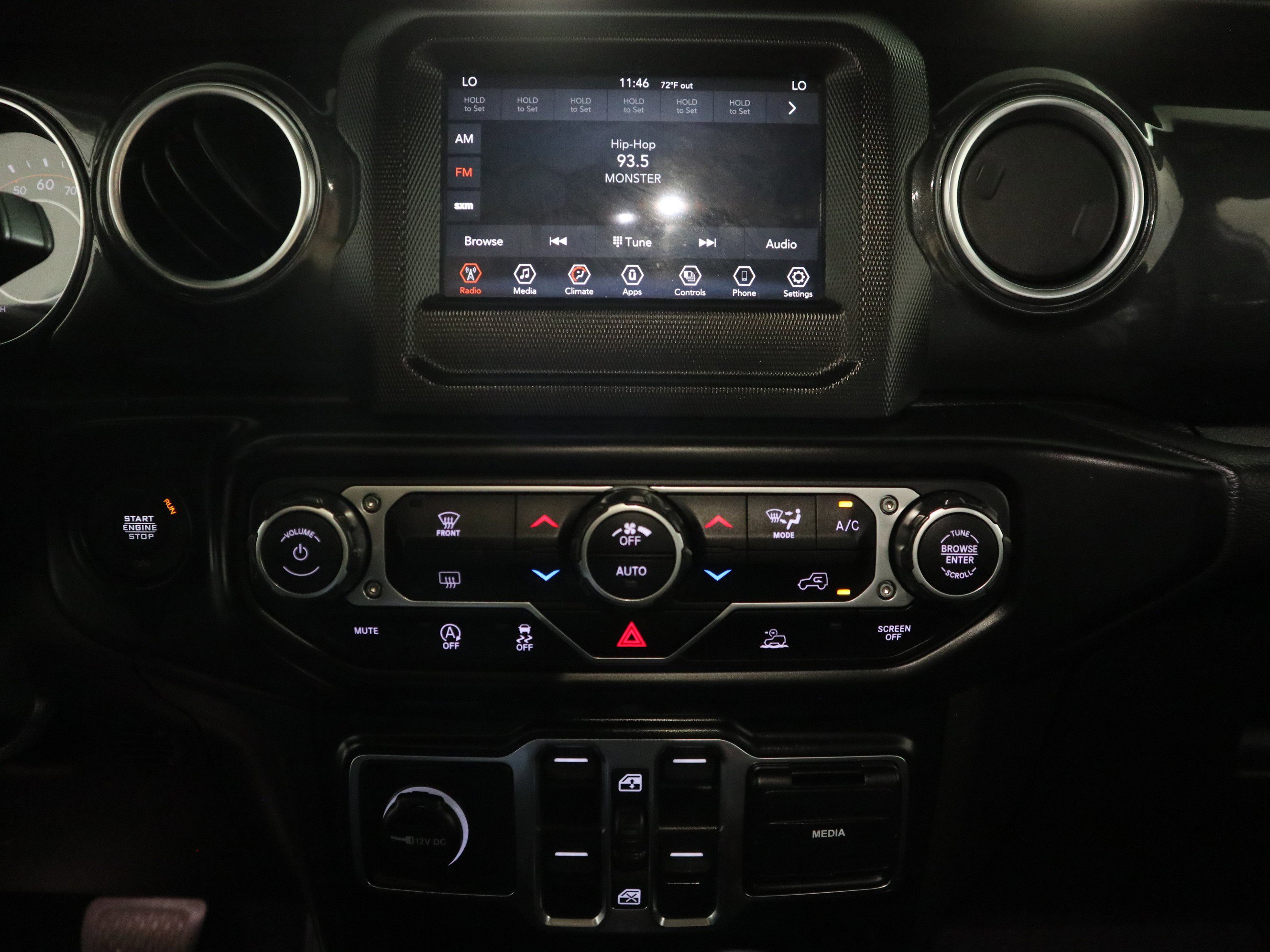 Used 2021 Jeep Wrangler Unlimited Sahara image 23