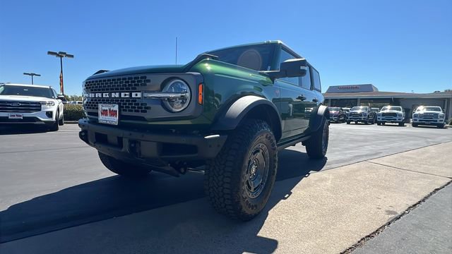 New 2025 Ford Bronco Badlands image 9
