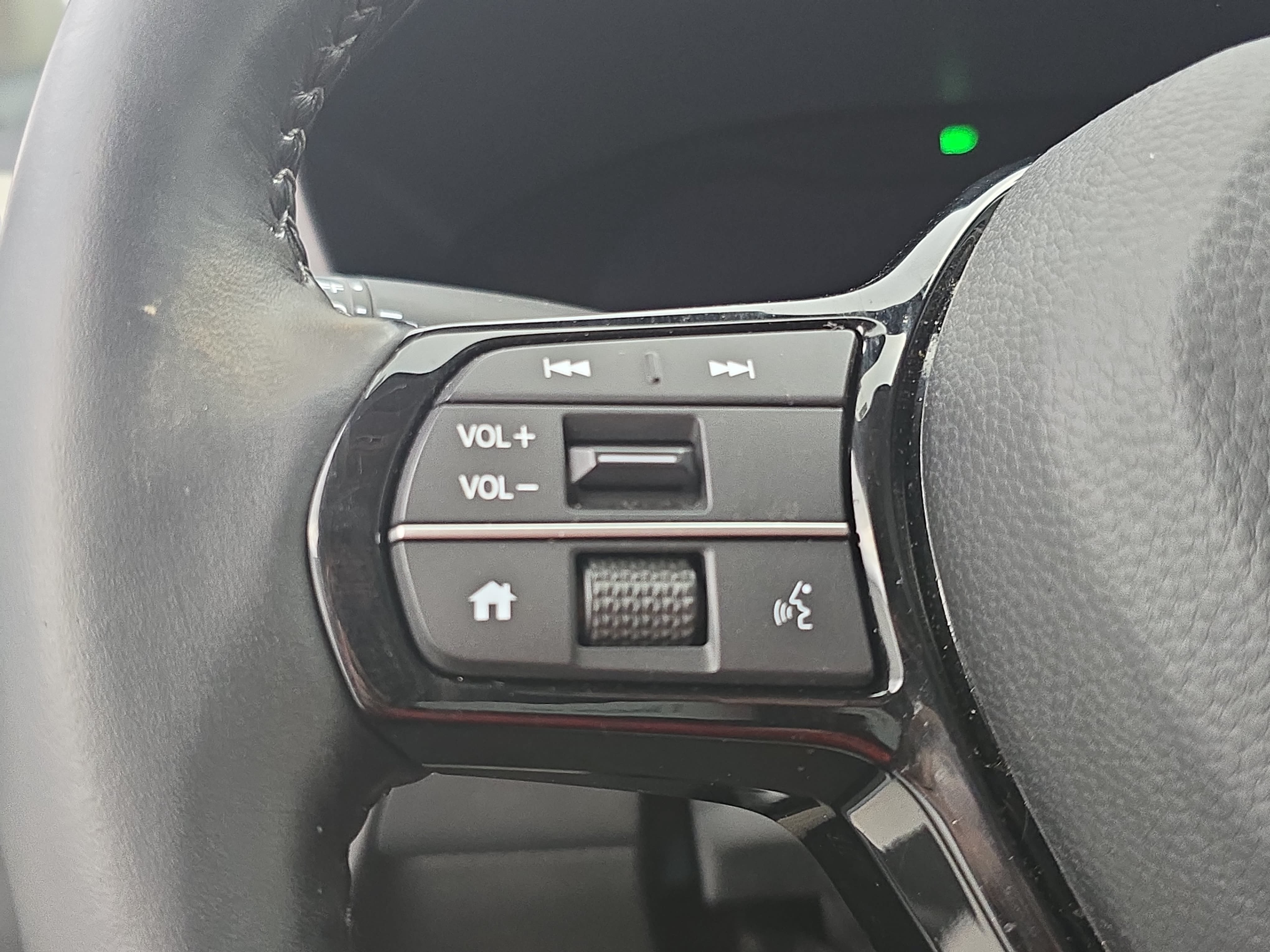 Used 2024 Honda HR-V EX-L image 18
