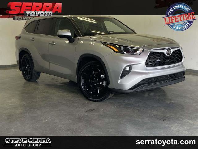 Certified 2024 Toyota Highlander LE image 1