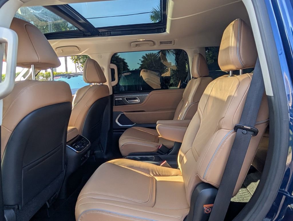 Used 2025 INFINITI QX80 Luxe image 12