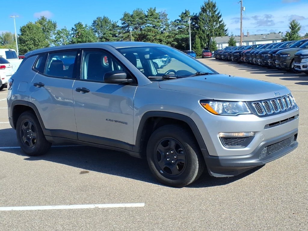Used 2021 Jeep Compass Sport w/ Cold Weather Group FWD image 3