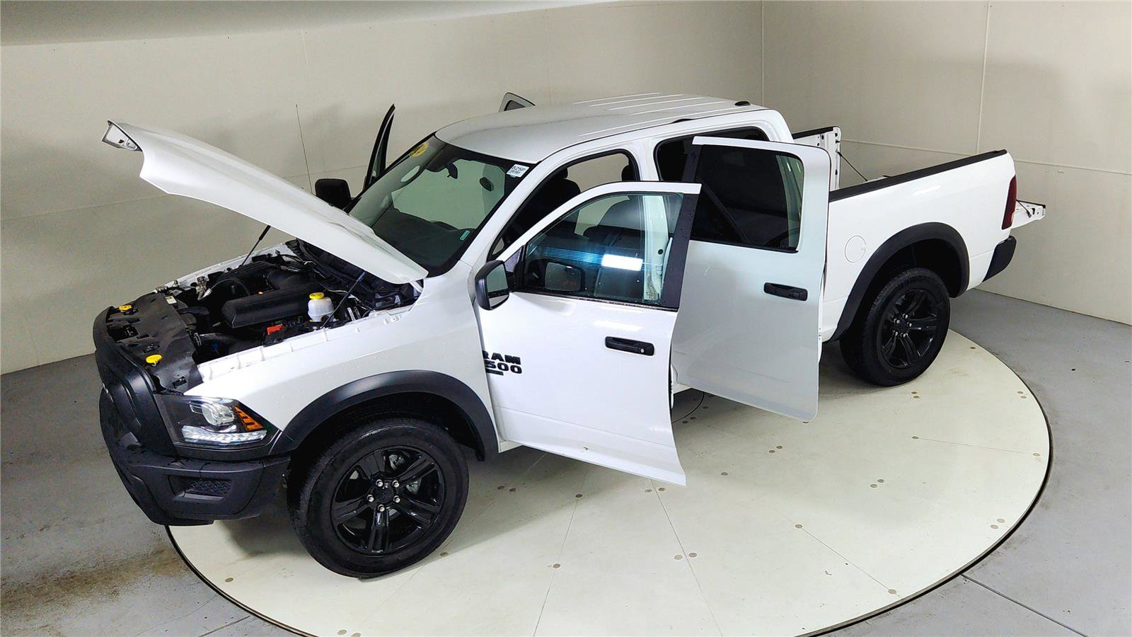 Used 2024 RAM 1500 Classic Warlock image 25