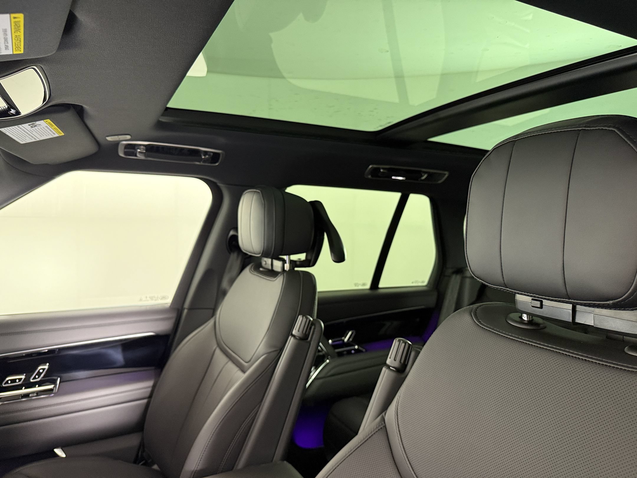 New 2027 Land Rover Range Rover SE AWD/4WD image 32