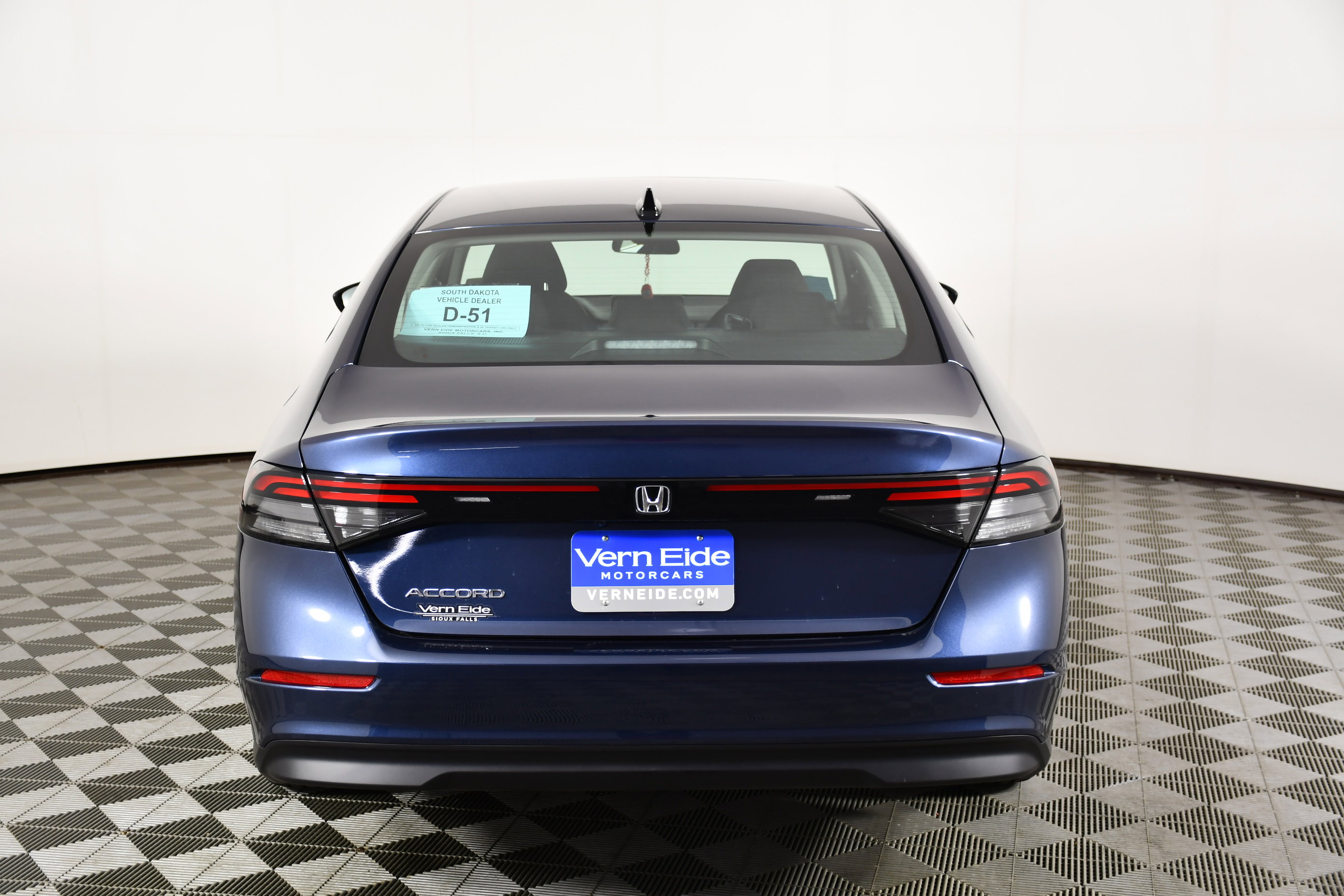 Certified 2025 Honda Accord SE image 6