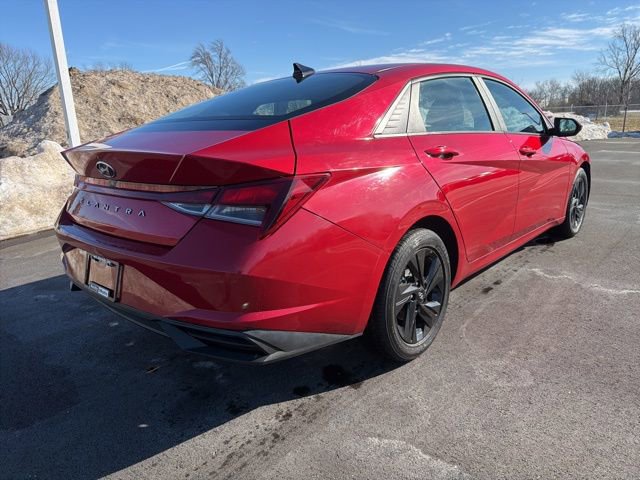 Used 2021 Hyundai Elantra SEL image 3