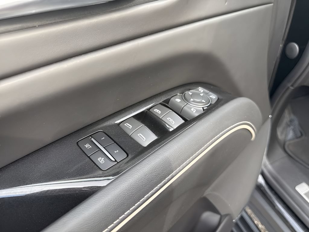 Used 2023 Cadillac Escalade Sport Platinum AWD/4WD image 36