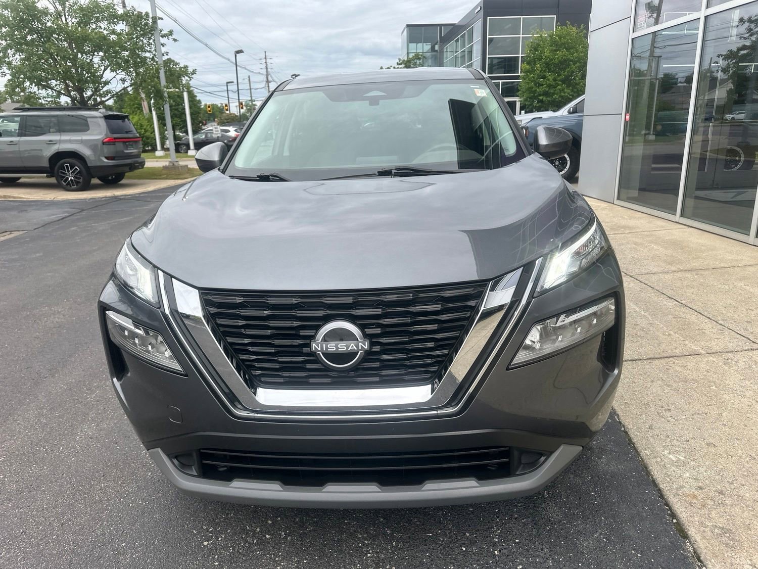 Used 2023 Nissan Rogue SV AWD/4WD image 7