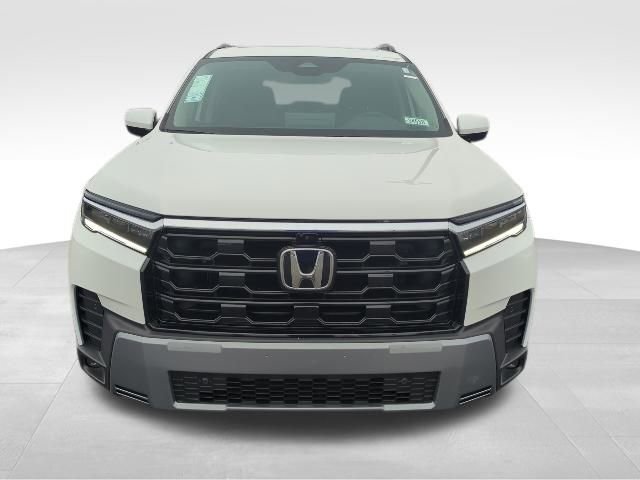 New 2026 Honda Pilot Touring image 4