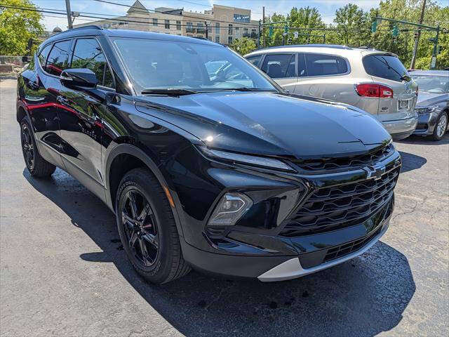Used 2024 Chevrolet Blazer LT w/ Midnight/Sport Edition FWD image 5