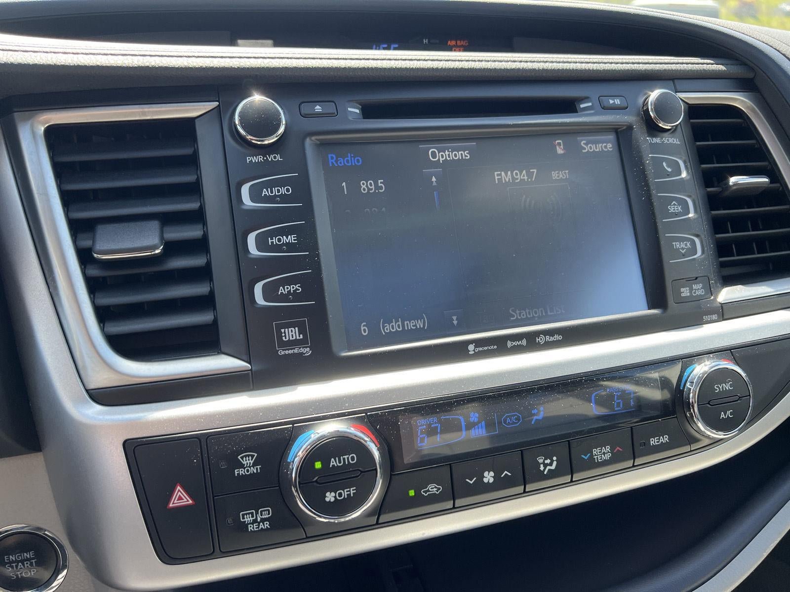 Used 2017 Toyota Highlander Limited AWD/4WD image 25