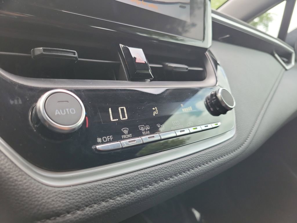 Used 2024 Toyota Corolla SE image 33