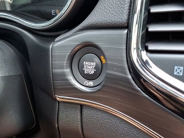 Used 2019 Jeep Grand Cherokee Limited X image 24