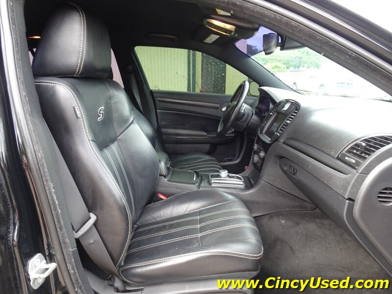 Used 2015 Chrysler 300 S AWD/4WD image 17