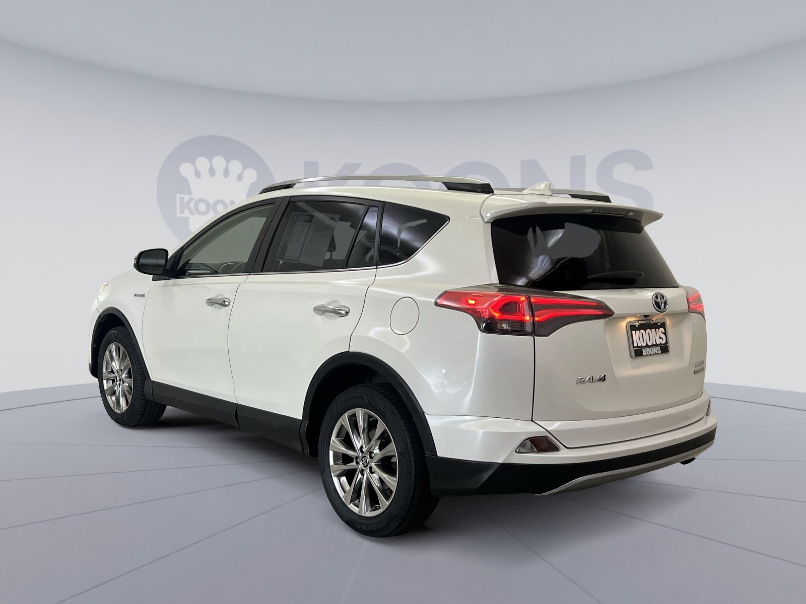 Used 2017 Toyota RAV4 Limited w/ Advanced Technology Package AWD/4WD image 7