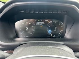 Used 2019 Volvo XC90 T6 Momentum w/ Protection Package Premier AWD/4WD image 11