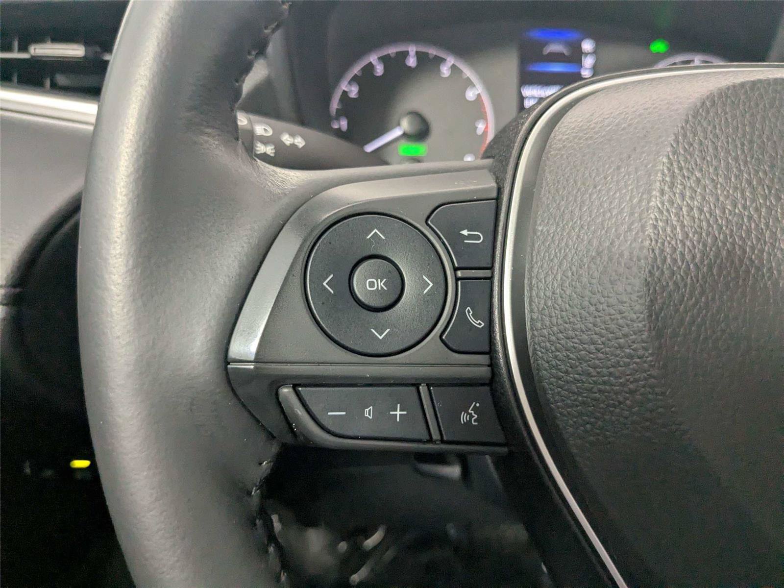 Used 2024 Toyota Corolla Cross AWD Hybrid image 18