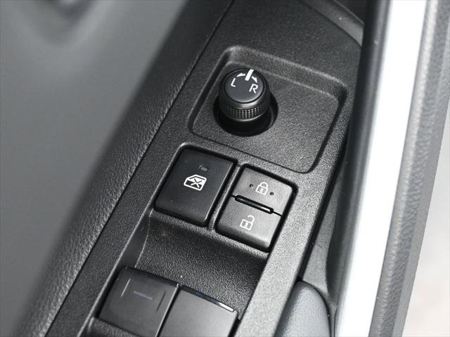 Certified 2025 Toyota Corolla Cross XLE w/ Convenience Package AWD/4WD image 14