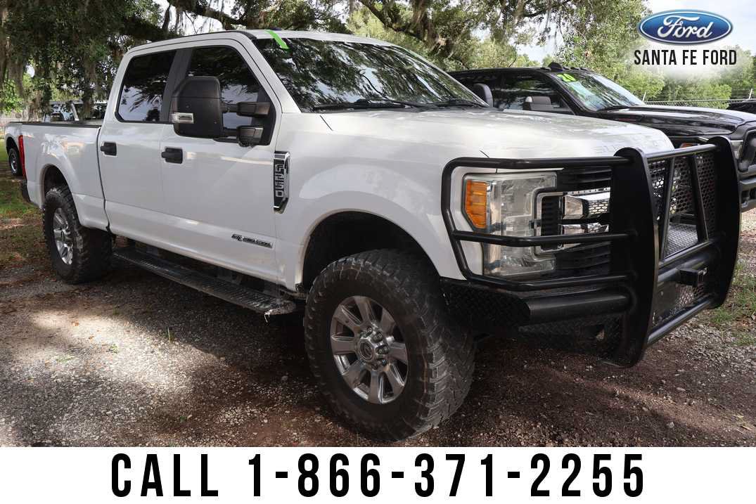 Used 2017 Ford F250 XL w/ STX Appearance Package AWD/4WD image 5