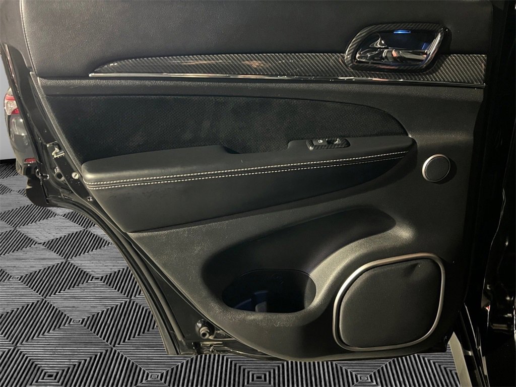 Used 2017 Jeep Grand Cherokee SRT image 21