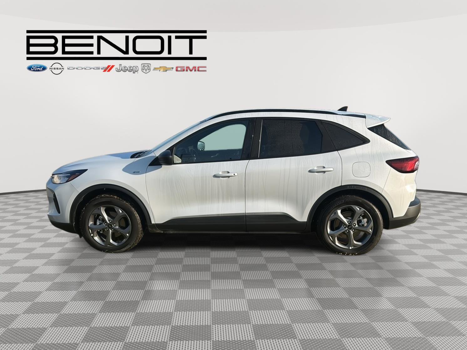 Used 2025 Ford Escape ST-Line w/ Equipment Group 301A image 8