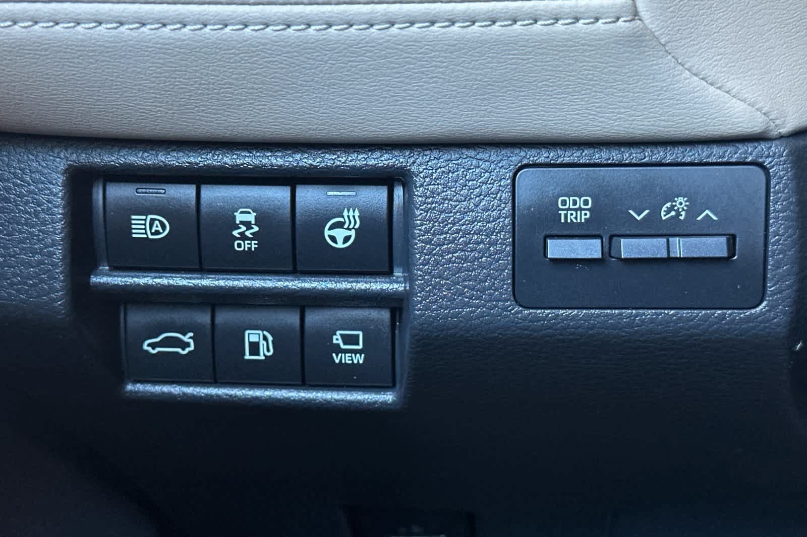 Used 2020 Toyota Avalon Limited w/ Advanced Safety Package FWD image 30