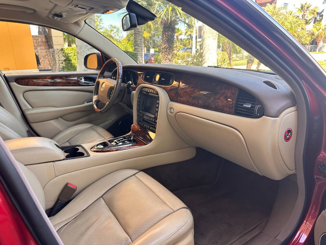 Used 2008 Jaguar XJ8 RWD image 57