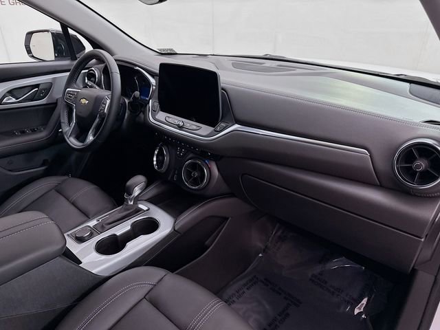 Used 2025 Chevrolet Blazer LT w/ Midnight/Sport Edition image 30