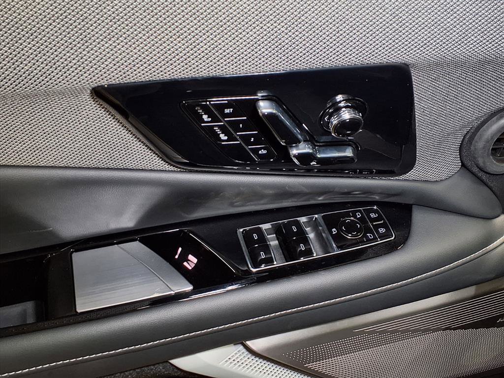 New 2026 Cadillac Optiq Sport 1 image 14