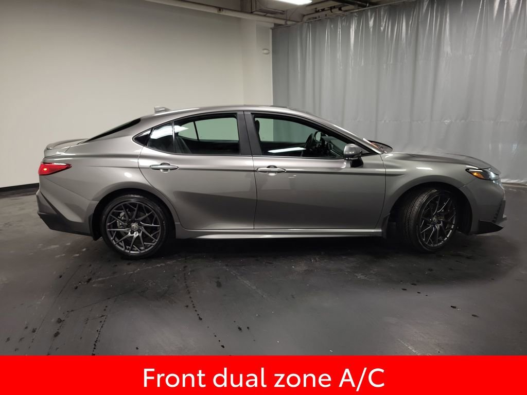 Used 2026 Toyota Camry SE image 9