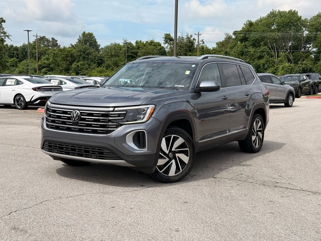 Used 2024 Volkswagen Atlas SEL AWD/4WD image 3