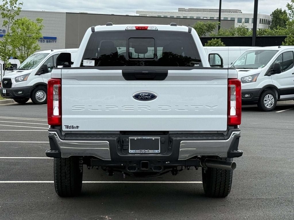 New 2026 Ford F350 XL w/ FX4 Off-Road Package AWD/4WD image 3