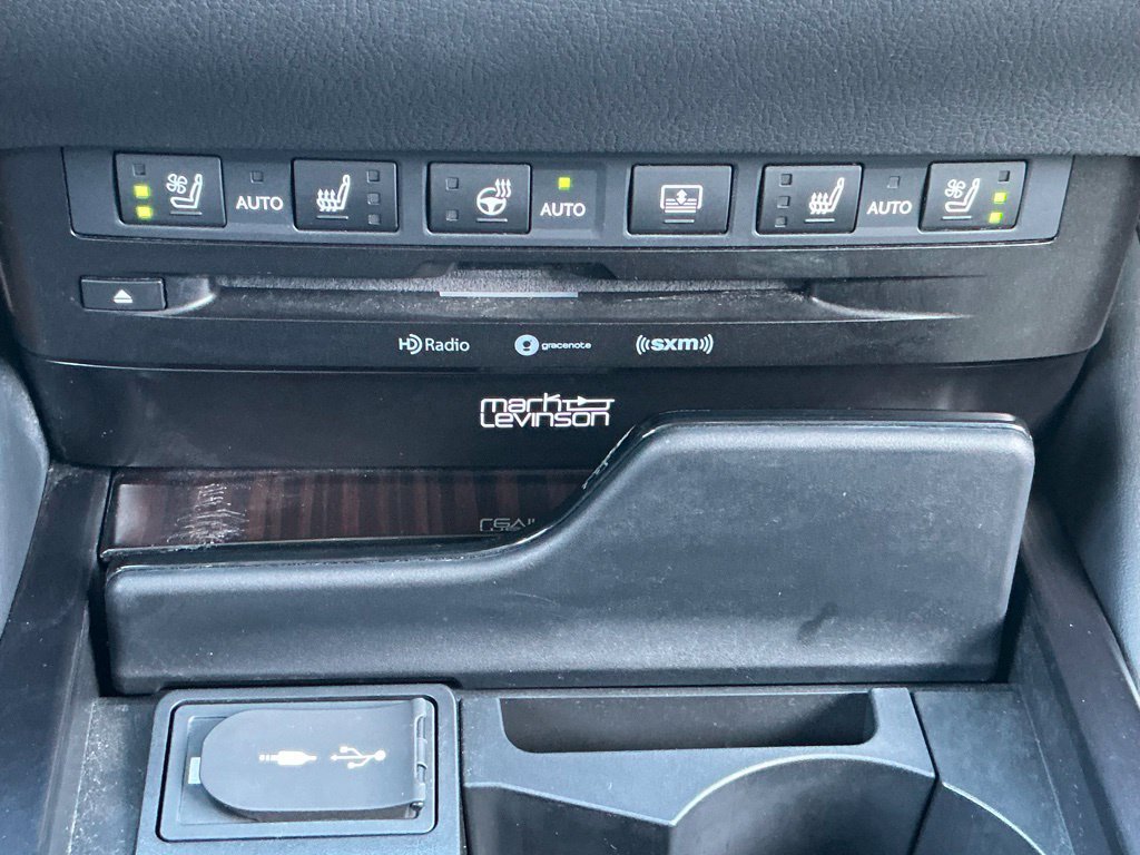 Used 2019 Lexus ES 300h FWD image 28
