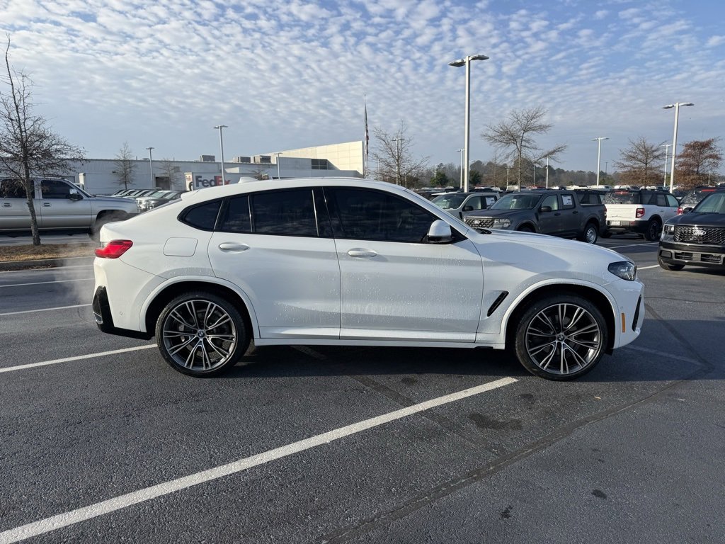 Used 2023 BMW X4 xDrive30i w/ M Sport Package image 9