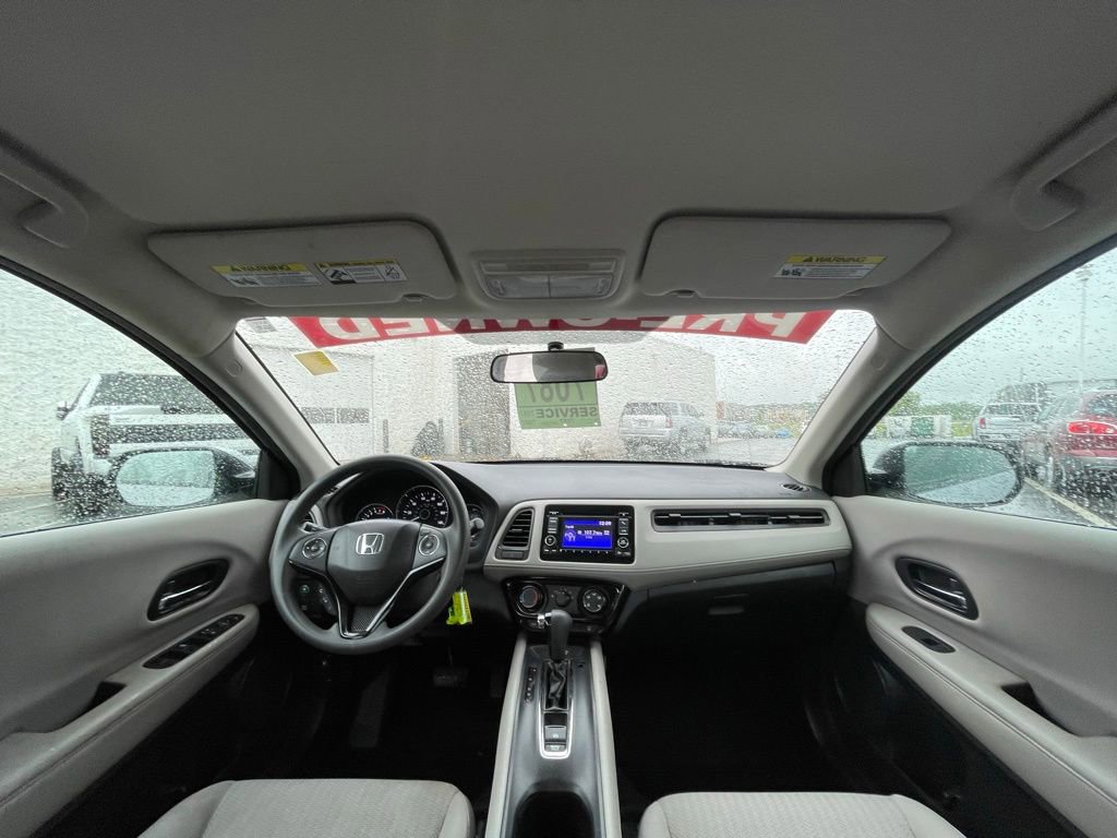 Used 2017 Honda HR-V LX image 25