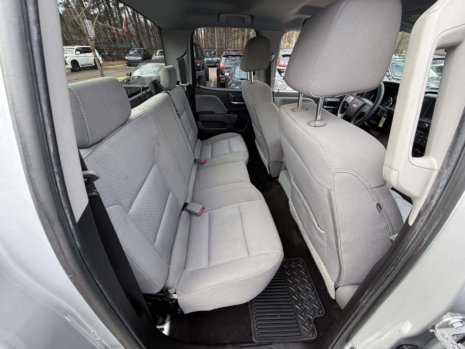 Used 2018 Chevrolet Silverado 1500 Custom w/ Custom Convenience Package RWD image 24