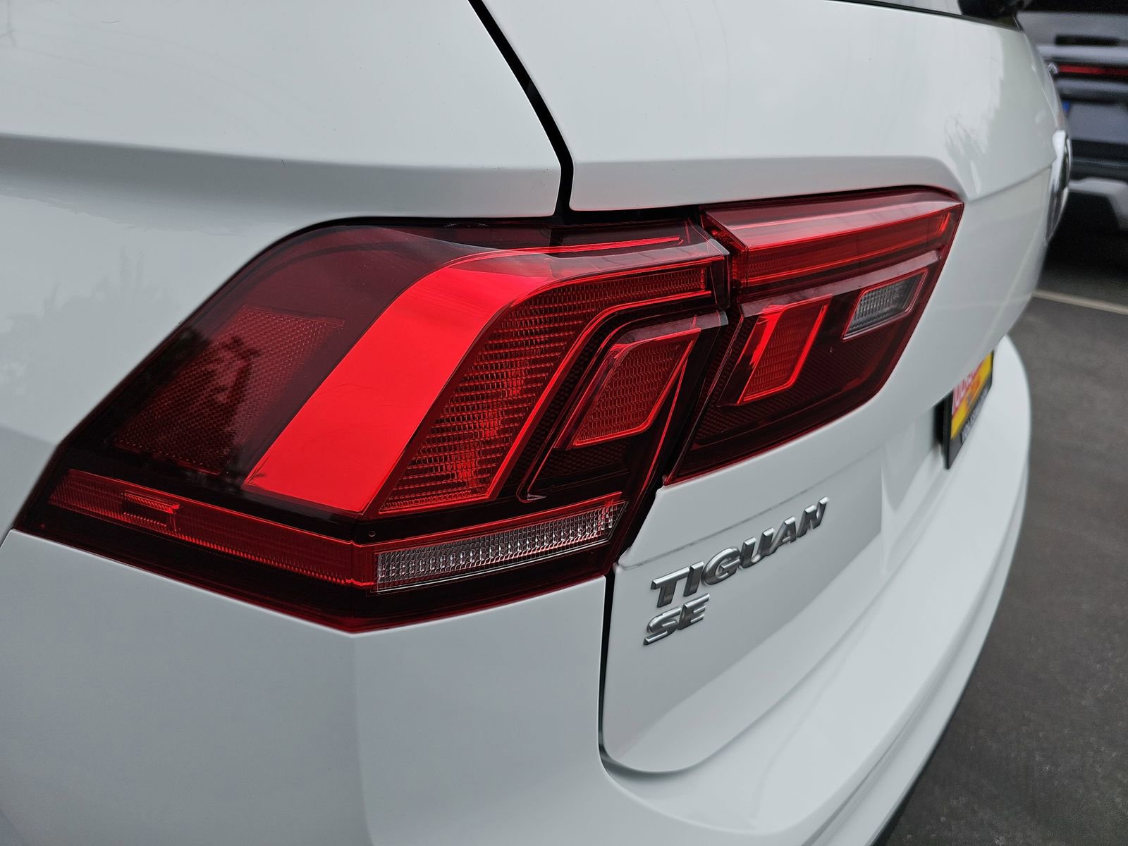 Used 2019 Volkswagen Tiguan SE w/ Panoramic Sunroof Package image 33